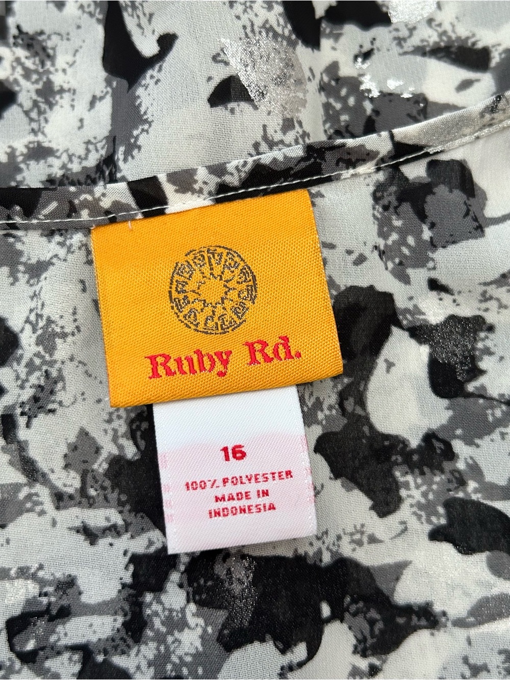 Ruby Rd Print Blouse - Picture 5 of 6